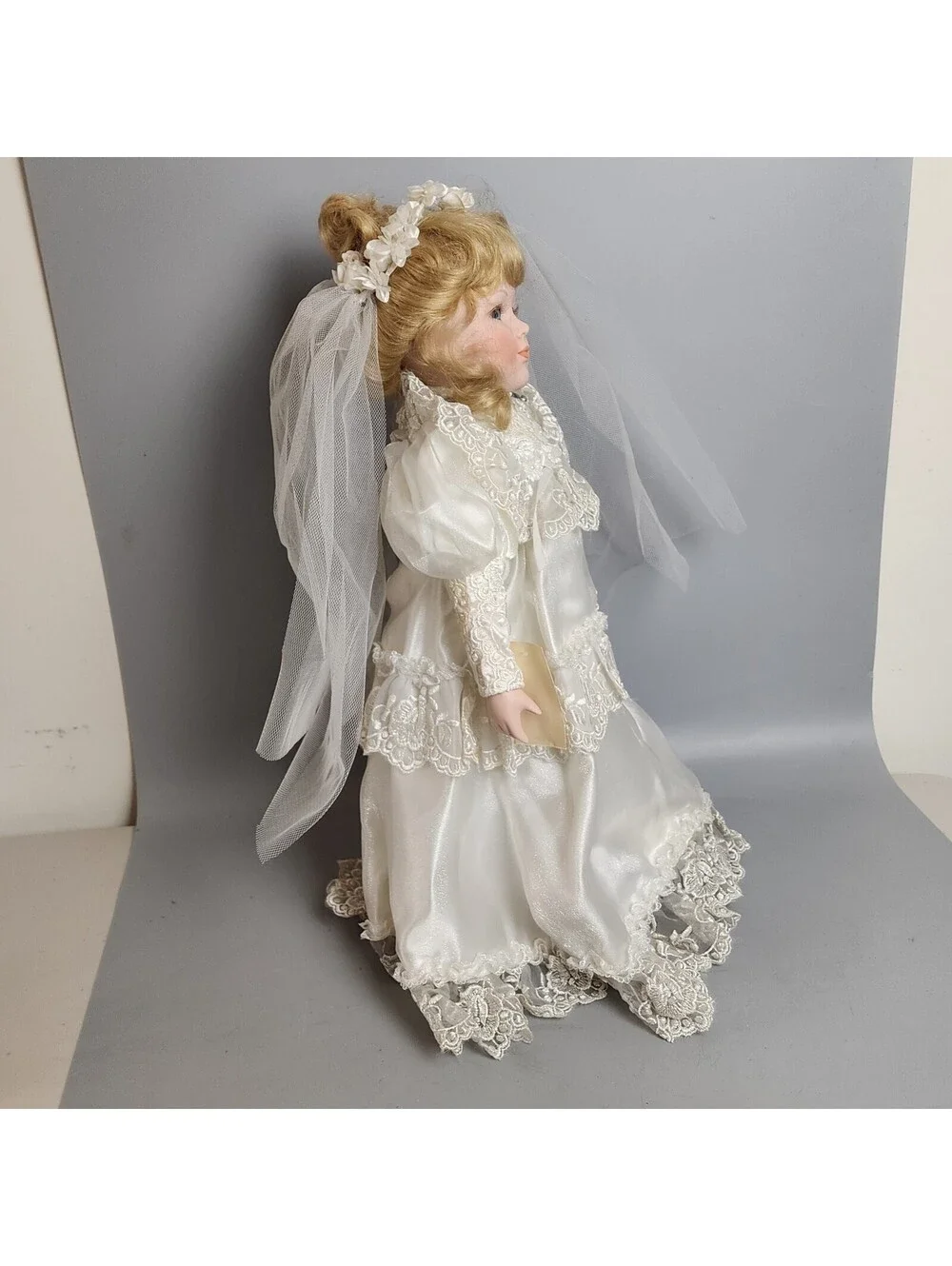 Chatelaine Porcelain Bride Doll Blonde Curly Hair Lace Wedding Dress w/Stand